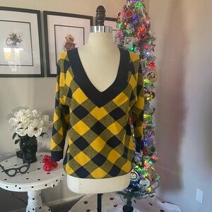 Unique Vintage Sweater
